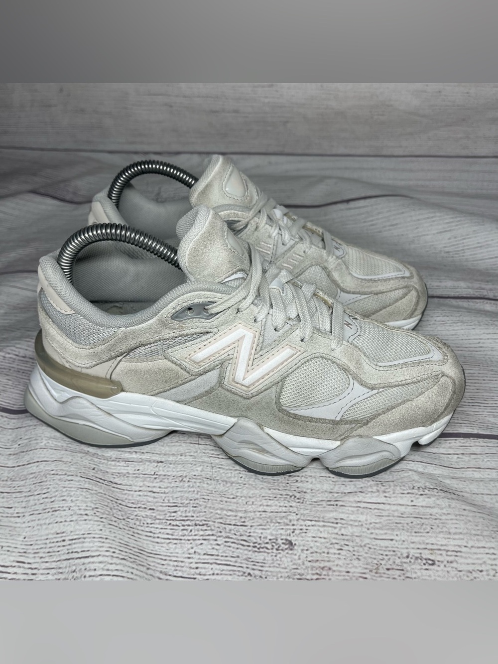 New Balance 9060 Big Kids 5/Women’s 6.5 Grey With Silver Shoes